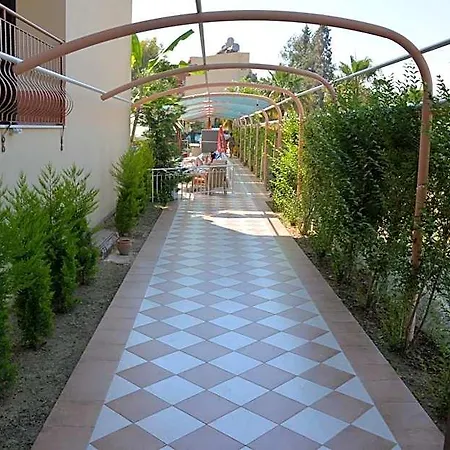 فندق يافوزان 2*